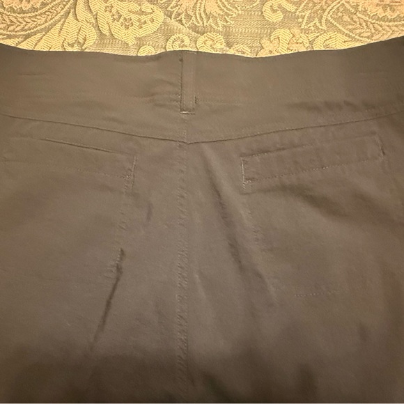 2 pair Khombu Lightweight Ladies Capris - Picture 5 of 7